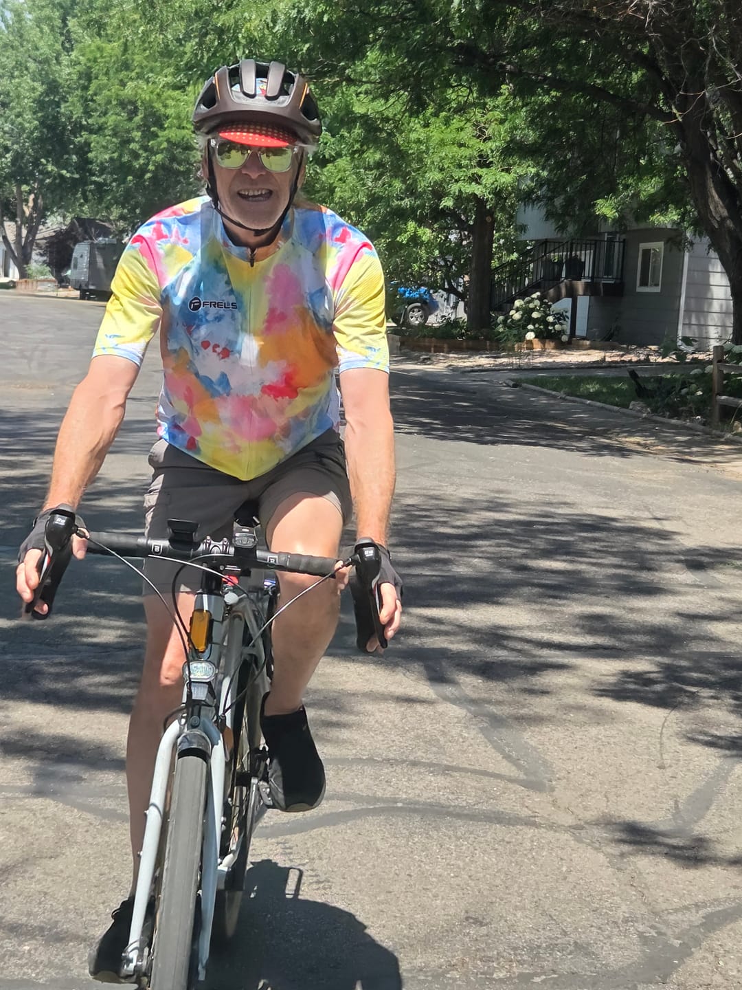 Customer photo review of Watercolor Pedal Splash | Men's Short Sleeve Cycling Jersey