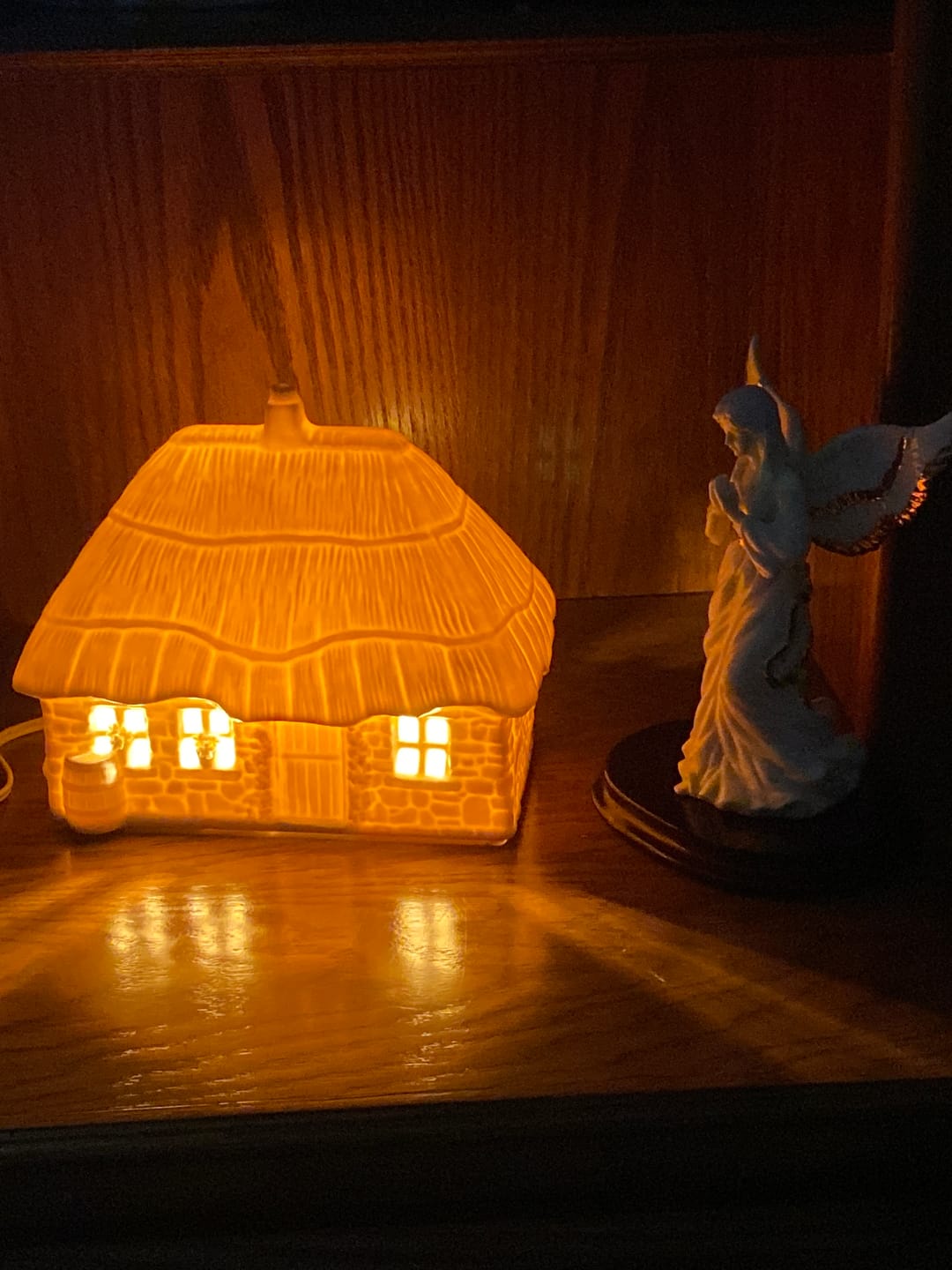 Customer photo review of Belleek Classic Thatched Cottage Luminaire (US Fitting)