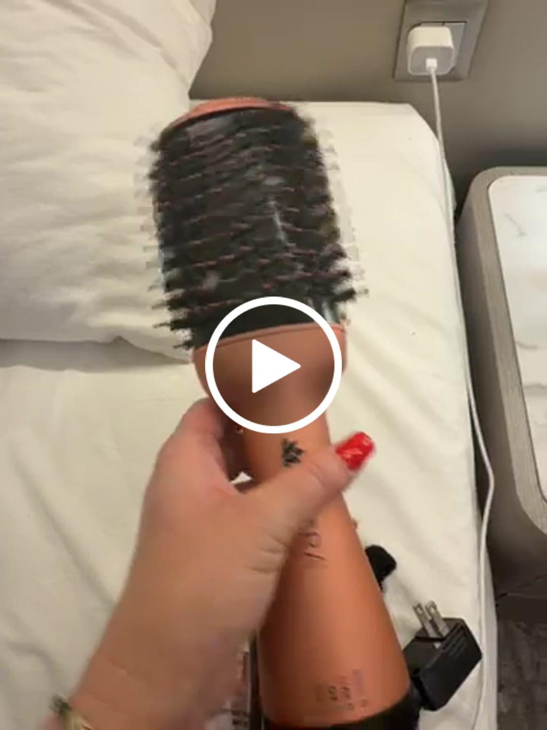 Customer video review of Professional 3" Blowout Brush