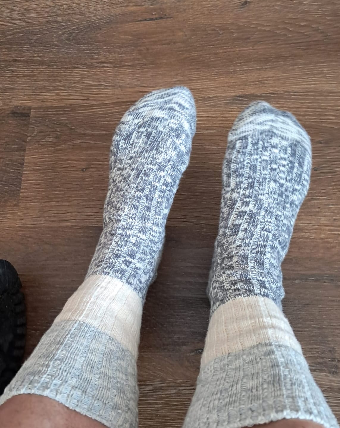 Customer photo review of Calcetín Cloud Unisex Gris Rayas