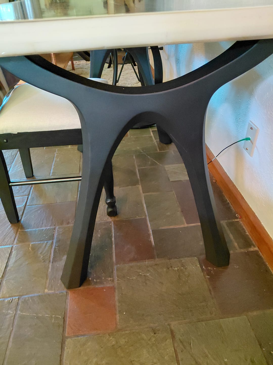 Customer photo review of Table Legs 414 Hatty 28" H Modern Metal Table Legs