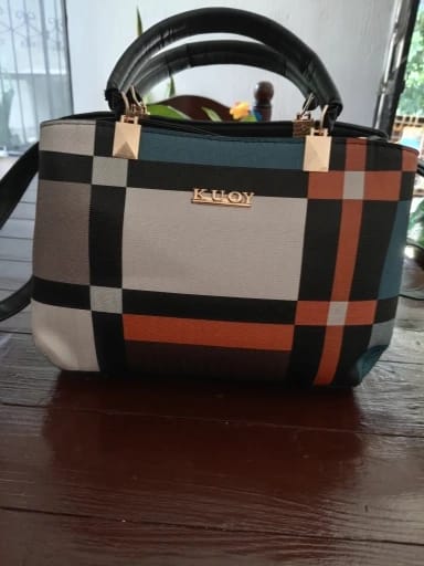 Customer photo review of Women’s Designer Style Plaid Shoulder & Crossbody Tote Bag