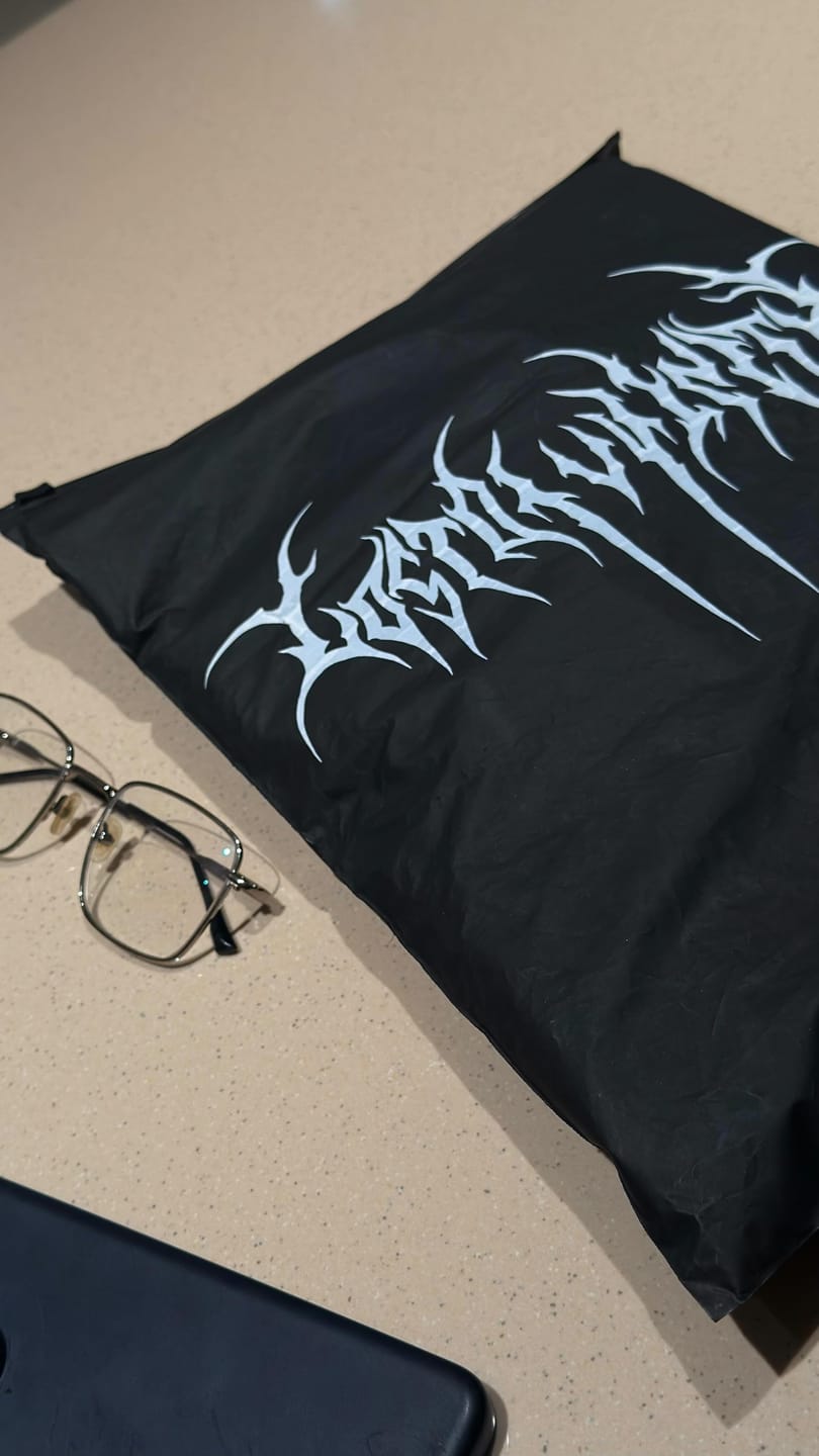 Customer photo review of SKELRETH OVERSIZED T-SHIRT [BLOODMARK]