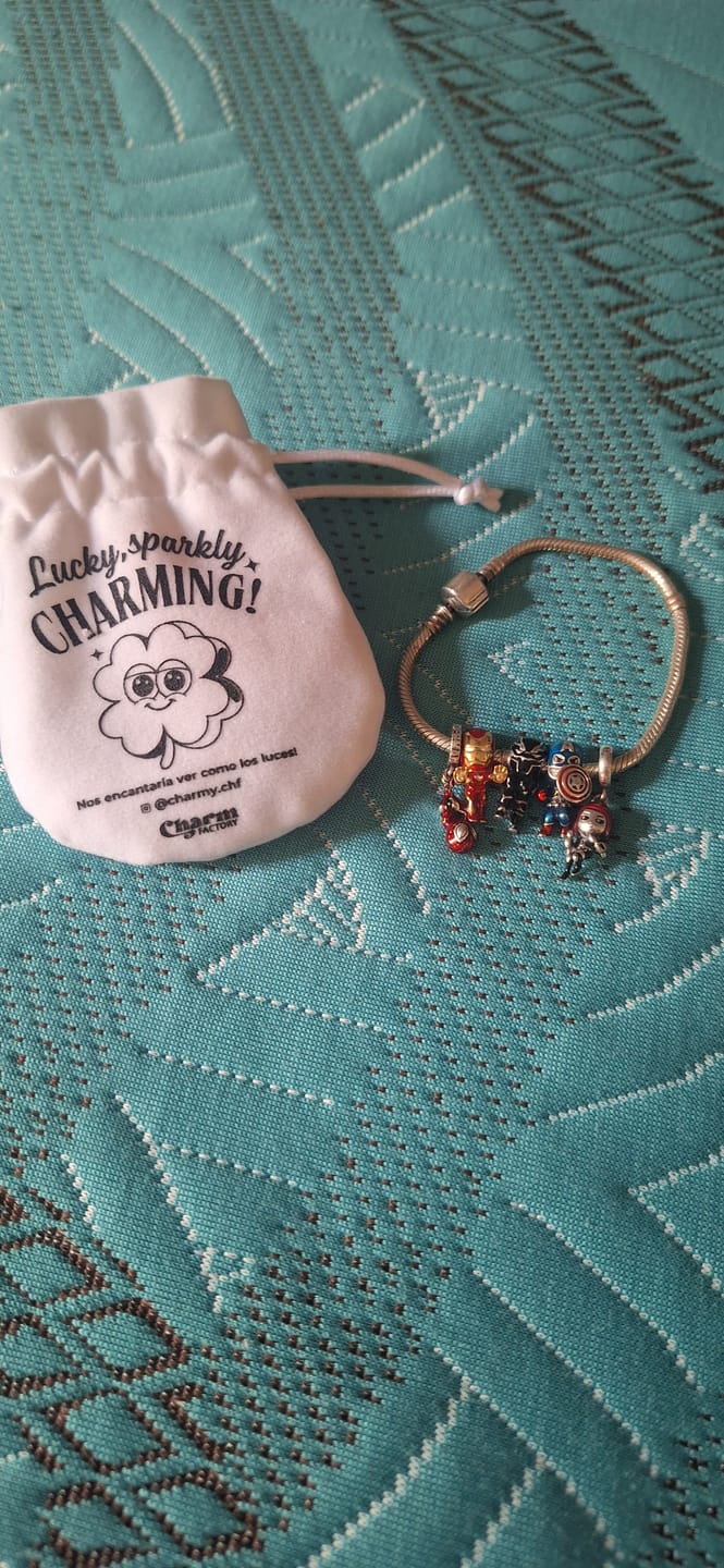 Customer photo review of Pulsera Cola de Raton