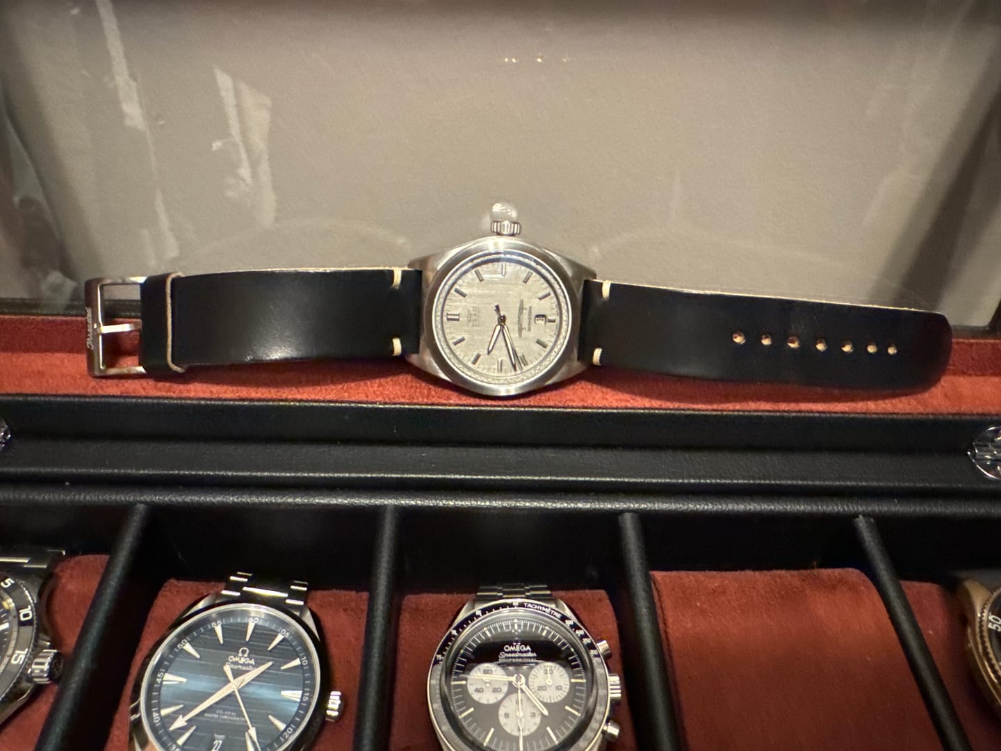 Customer photo review of Horween Black Chromexcel Leather Watch Strap, Natural Thread