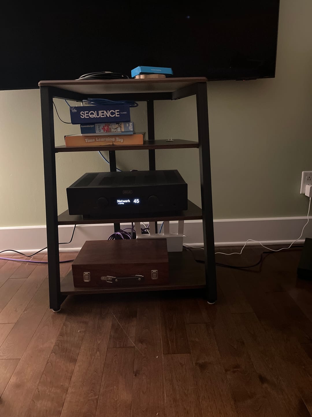 Customer photo review of Eiffel AS07 Record Player Stand