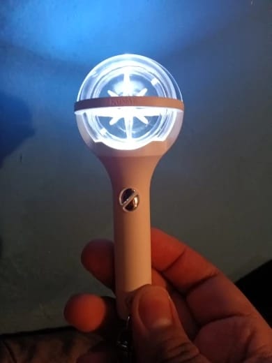 Customer photo review of KATSEYE Mini Lightstick Keyring