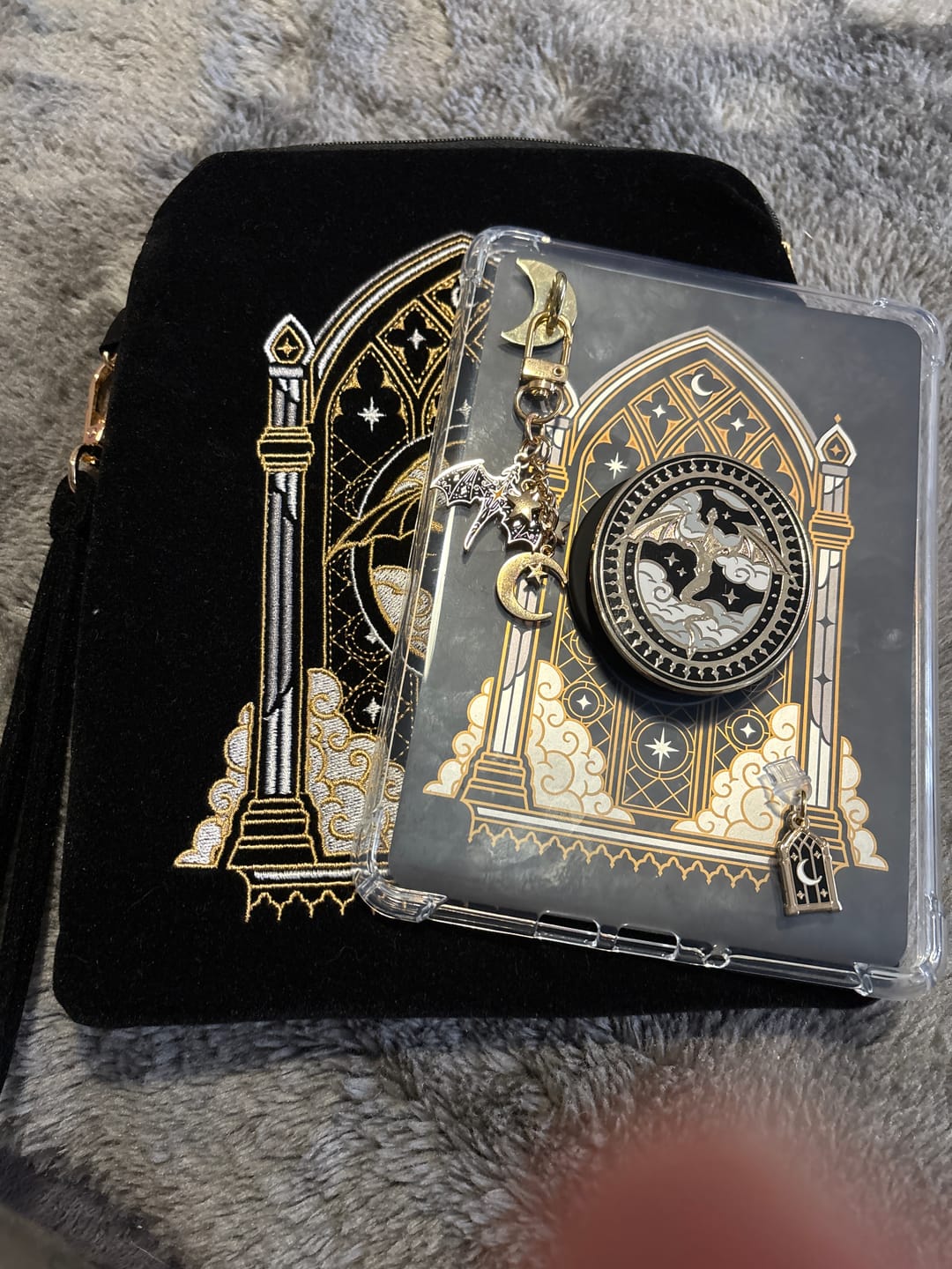 Customer photo review of Dragon Lore eReader Sleeve