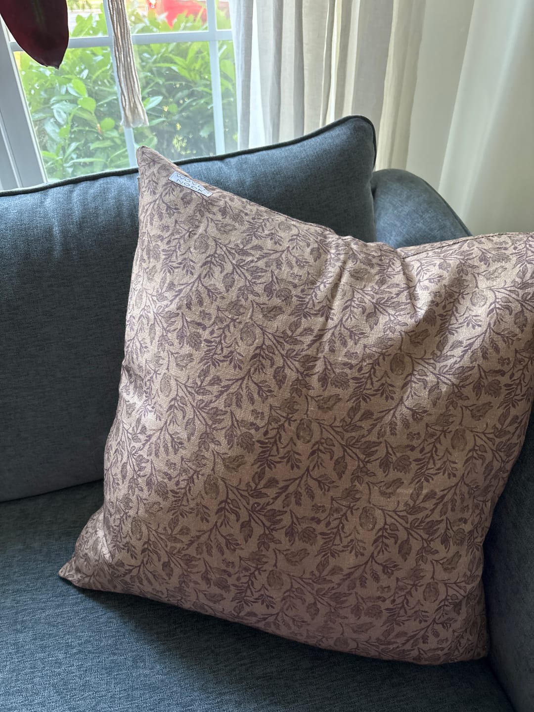 Customer photo review of Faye - 18" | 22"