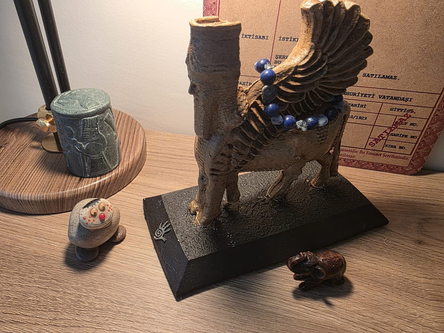 Customer photo review of Asur Lamassu Heykeli Kahverengi - Antik Mezopotamya Koruyucu Figürü - El Yapımı Replika
