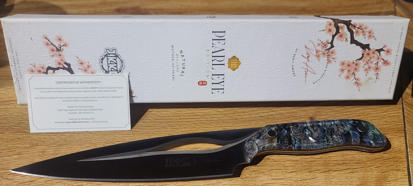 Customer photo review of The Pearl Eye Edition – Signature Knife by JIKKO®