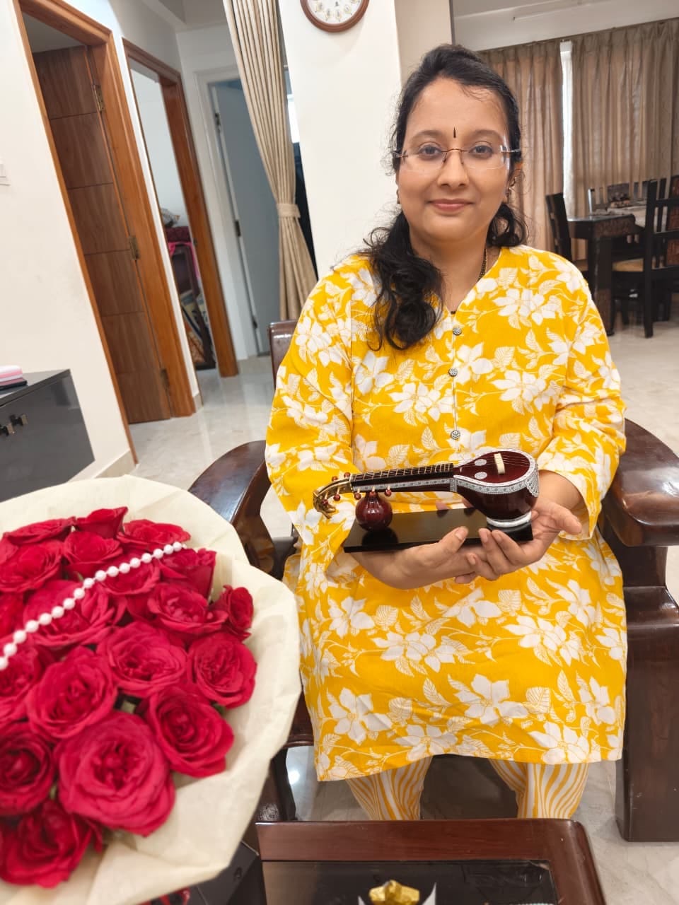 Customer photo review of Premium Wooden Miniature - Saraswati Veena