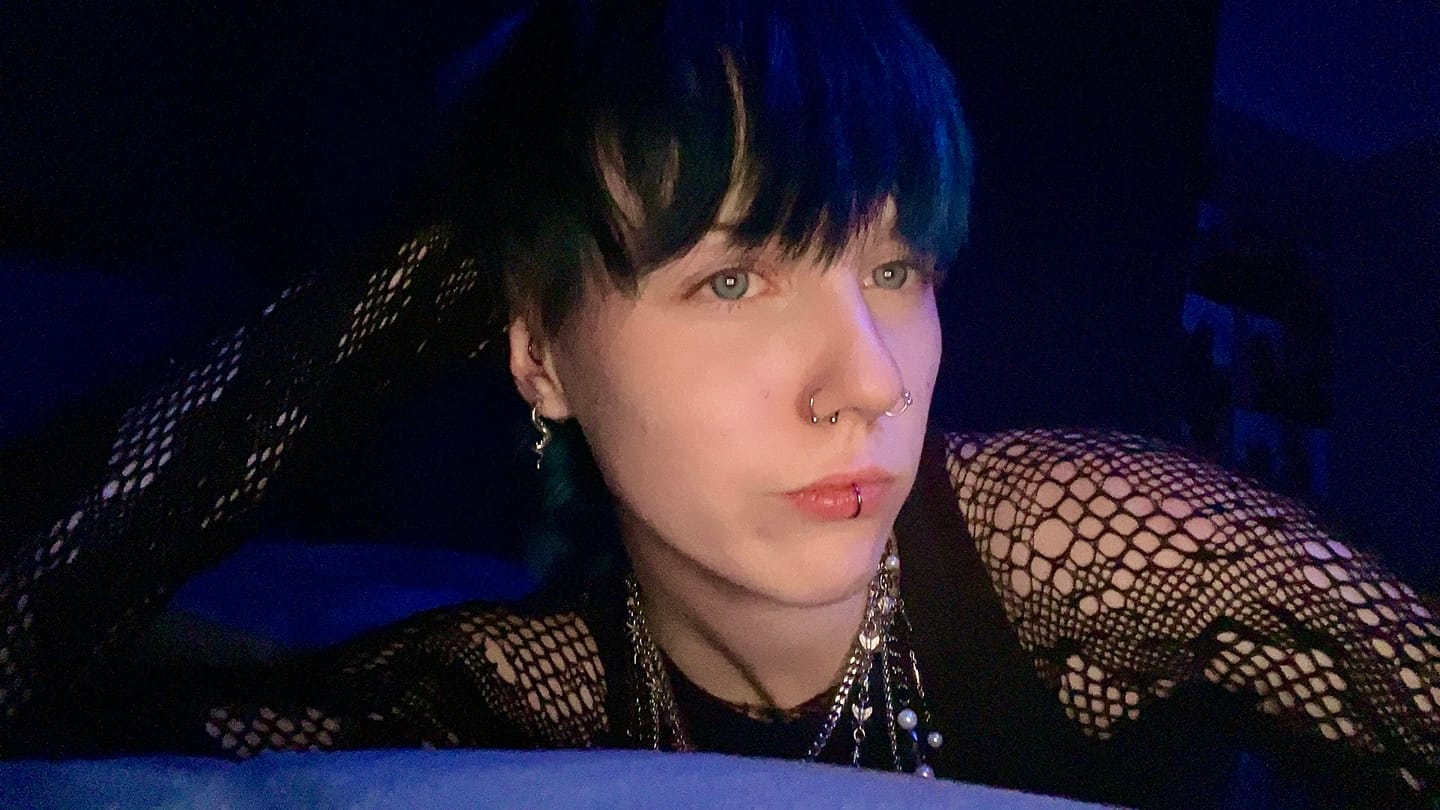 Customer photo review of OCTOPUS EARRING