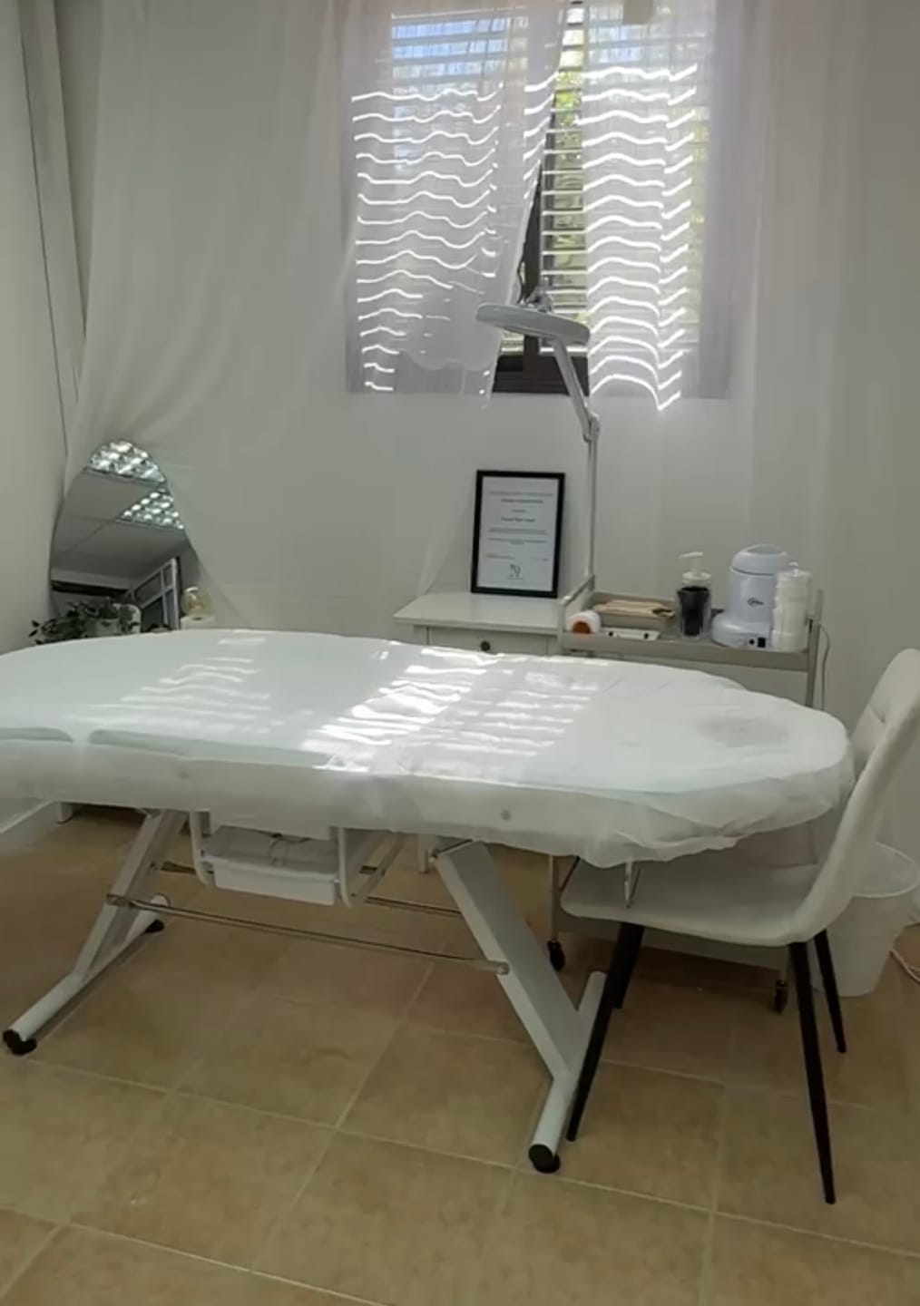Customer photo review of מיטת קוסמטיקה / טיפולים 3 חלקים