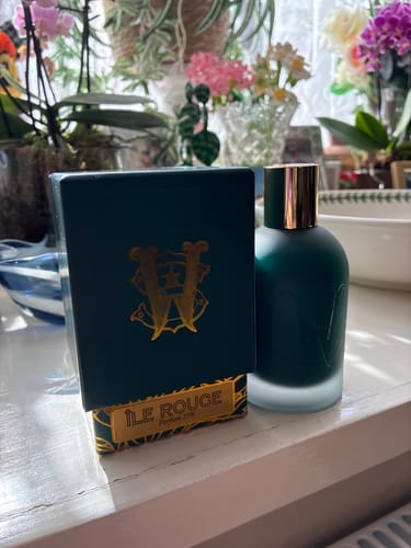 Customer photo review of Ile Rouge