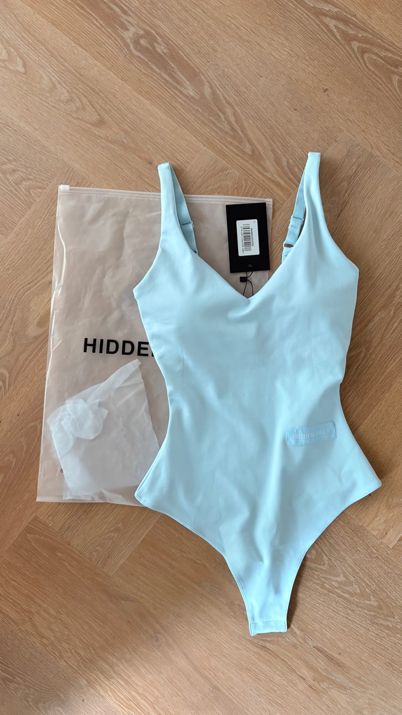 Customer photo review of LABEL BODYSUIT LIGHT BLUE