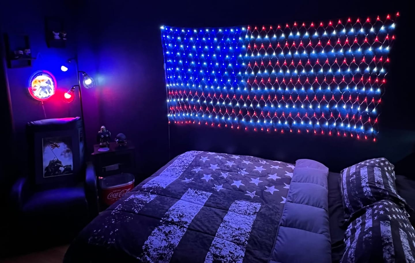 Customer photo review of Custom Solar-Powered National Flag Net Lights - Commemorative and Fun Outdoor Decorations
