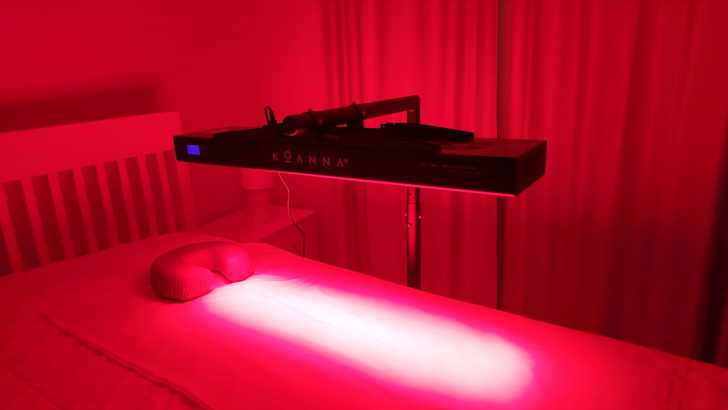 Customer photo review of Koanna® Luma1000™ – Powerful, Mid-Size Red Light Therapy Panel