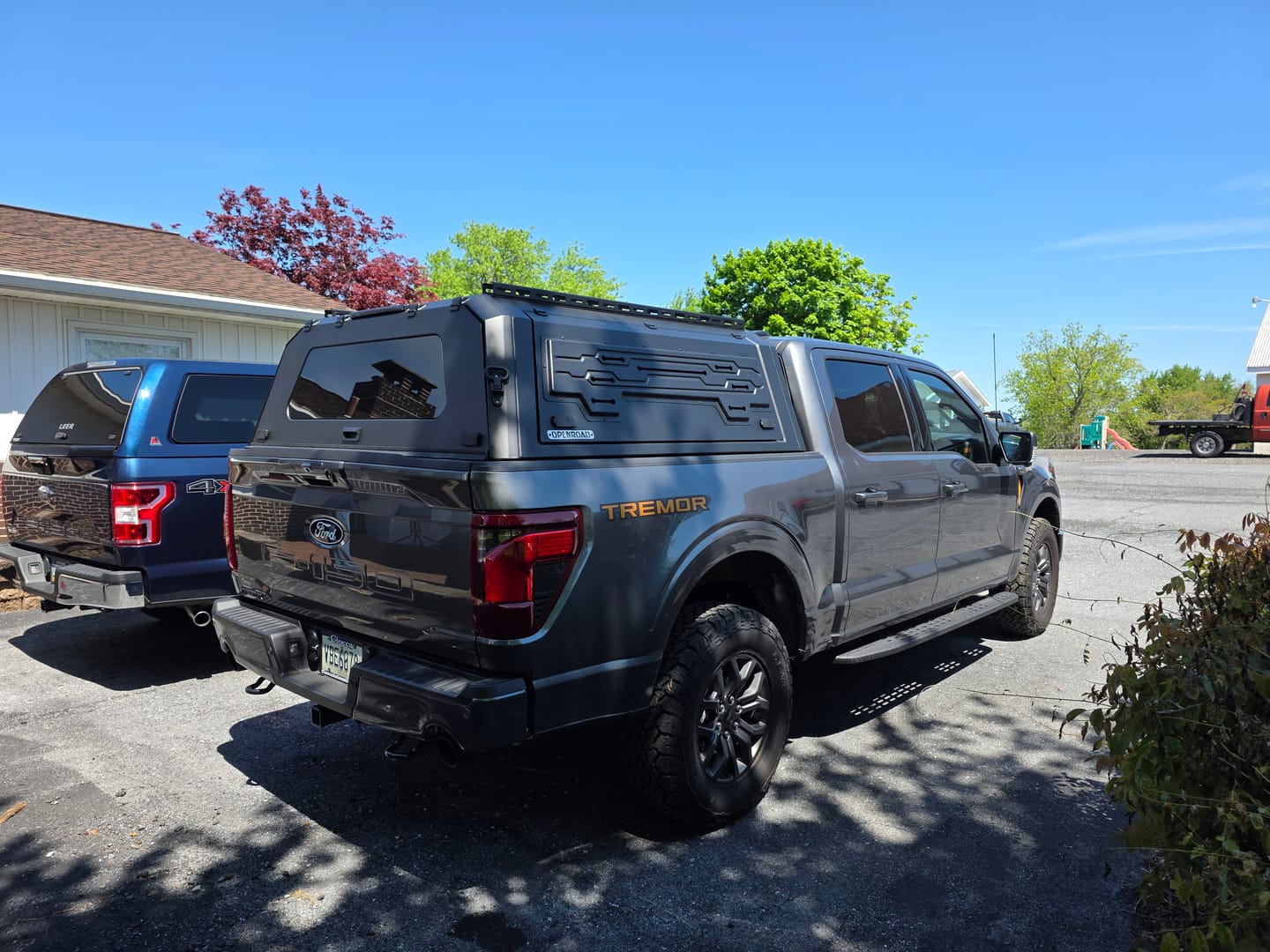 Customer photo review of OPENROAD Aluminum Truck Cap with Three-Color Light