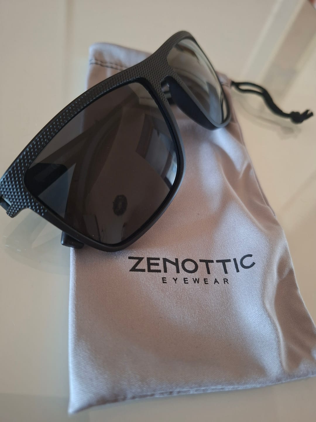 Customer photo review of Zenottic Sun Glasses Philip