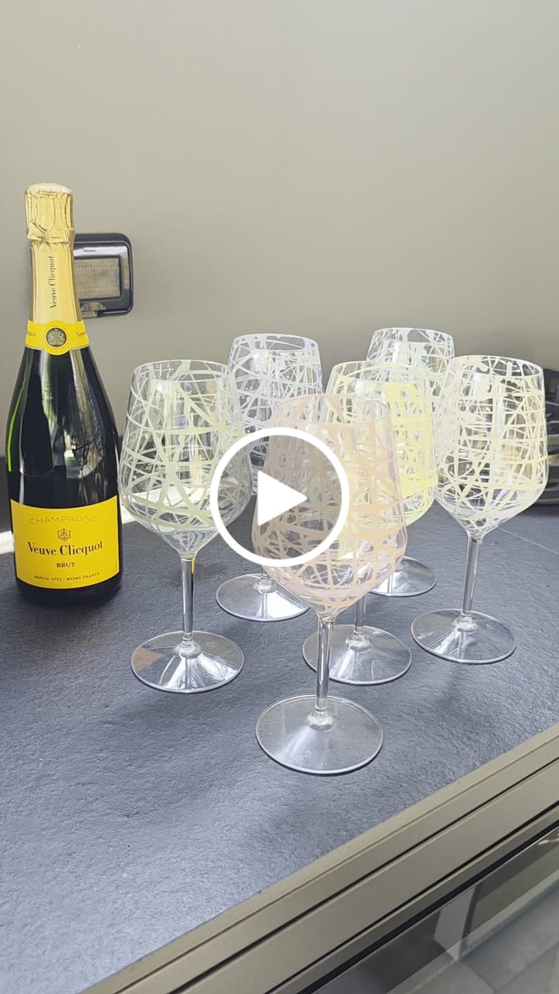 Customer video review of BOX CALICI IN PLASTICA