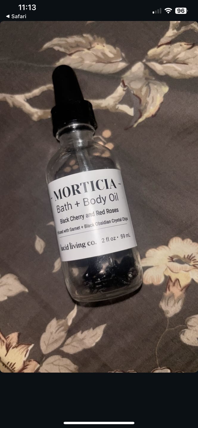 Customer photo review of MORTICIA Bath & Body Oil
