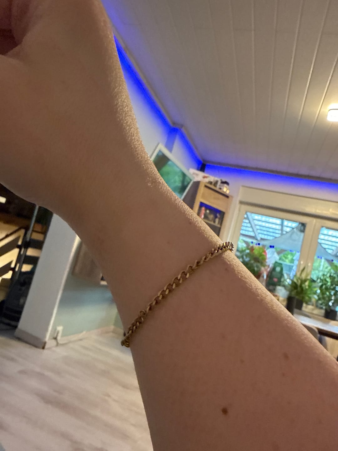 Customer photo review of Tilumé. Sada permanentých náramkov