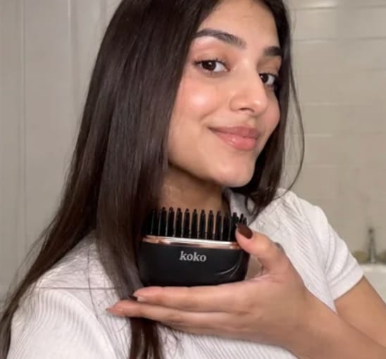 Customer photo review of Mini Portable Hair Straightener