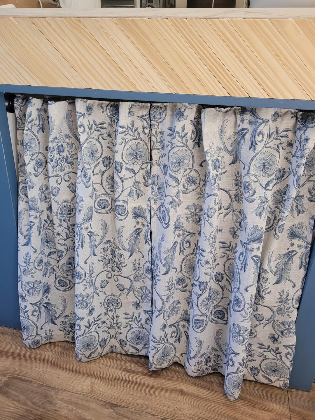 Customer photo review of Vintage Symmetrical Vine & Floral Pattern Kitchen Curtains