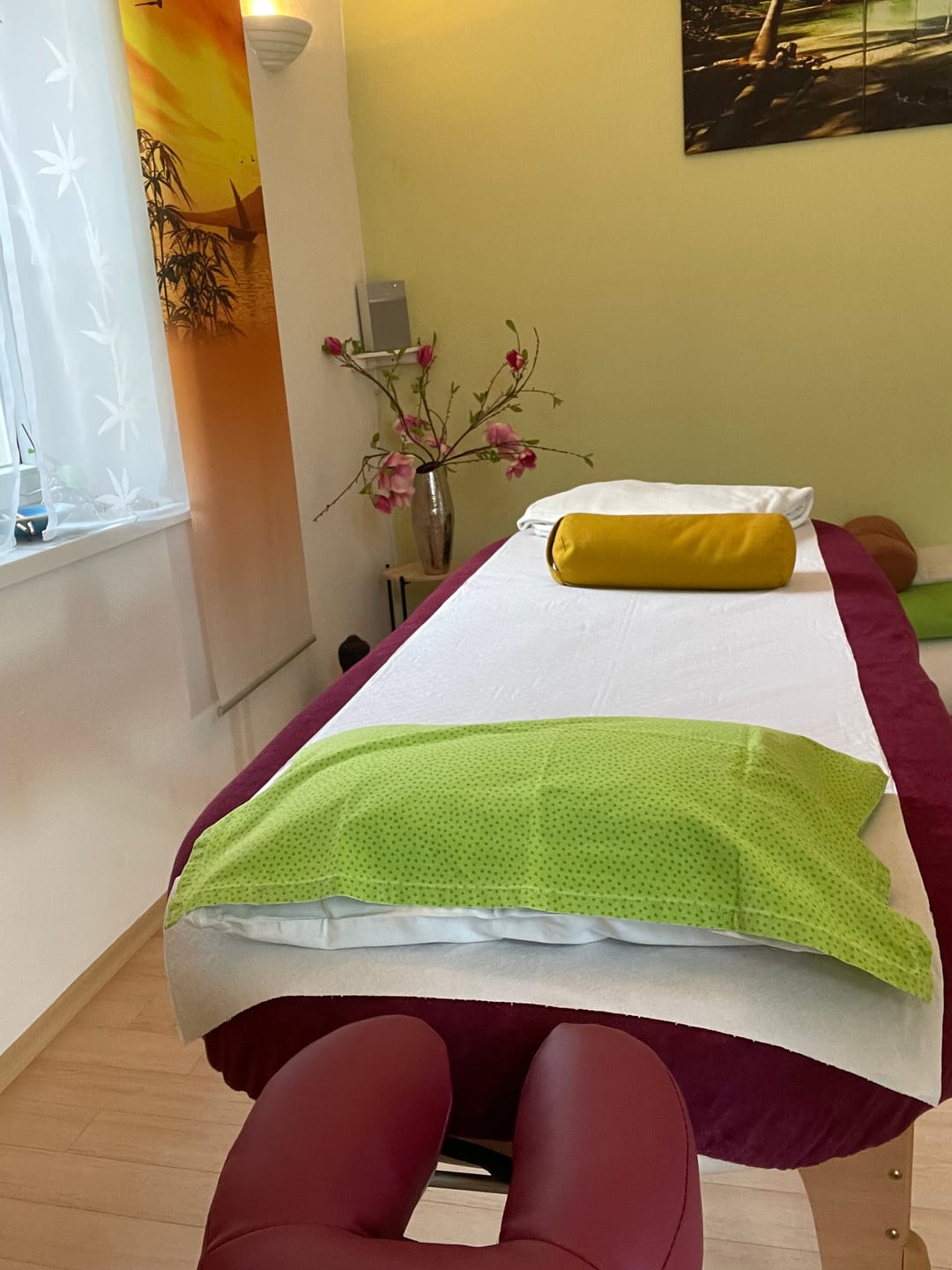 Customer photo review of Einwegauflagen/ Nasenschlitztücher für die Massageliege