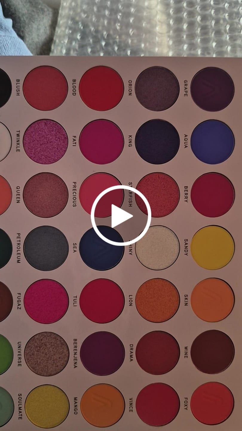 Customer video review of PALETA DE SOMBRAS HAWAII | MAKEUP EXPERT