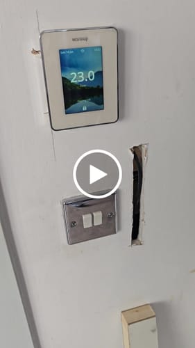 Customer video review of Nuie 1850 x 800mm Wetroom Screen With Support Bar - Brushed Brass