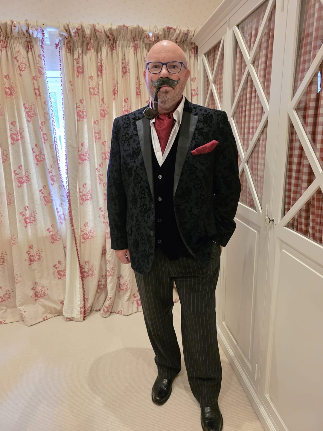 Customer photo review of Sherlock Holmes Murder Mystery Host Your Own Game Kit