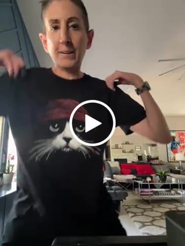 Customer video review of Tuxedo Cat