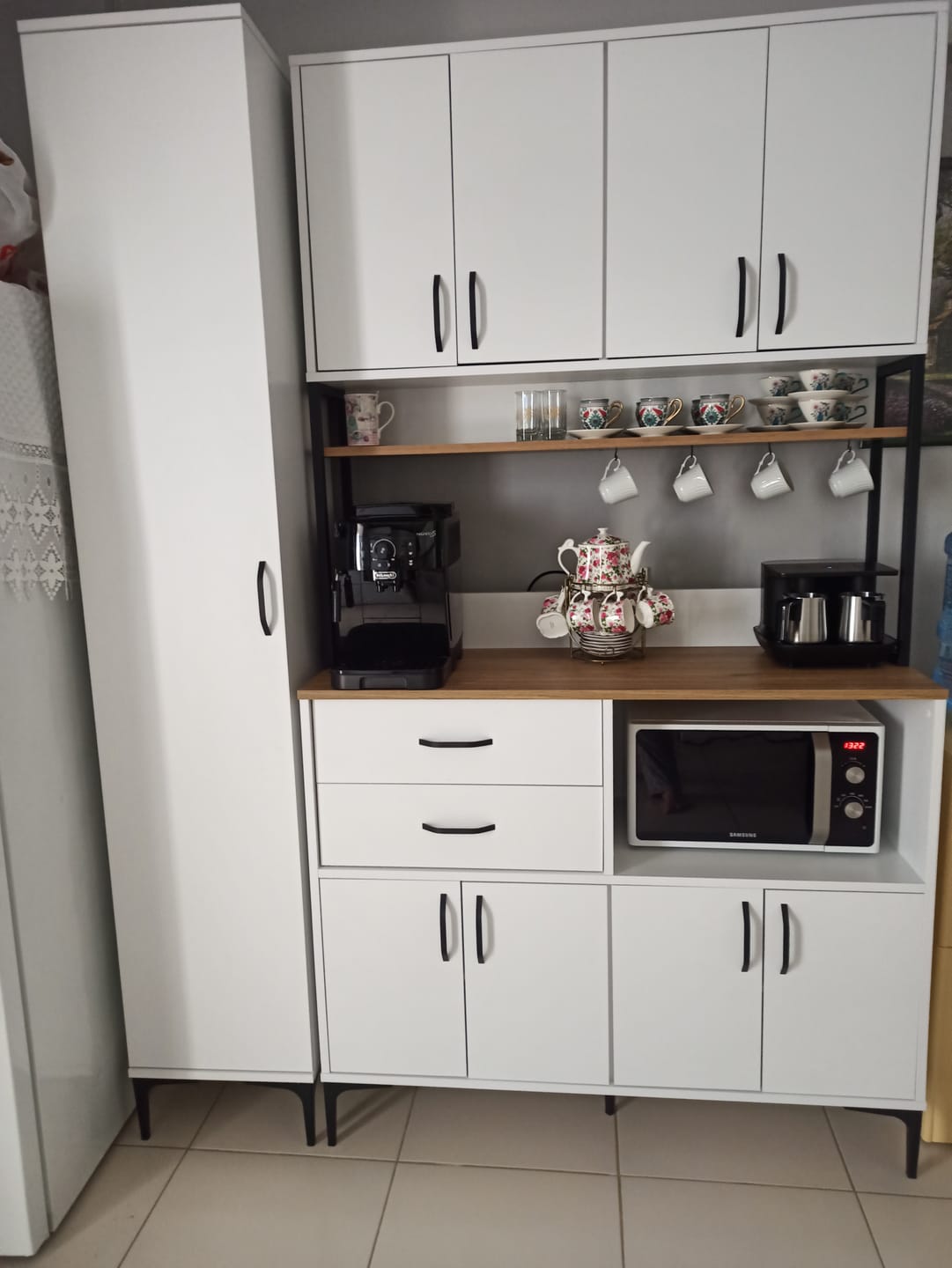Customer photo review of Rani JE260 Çok Amaçlı Dolap 9 Kapaklı Çekmeceli Raflı Kiler Mutfak Dolabı Beyaz - Sepet Ceviz