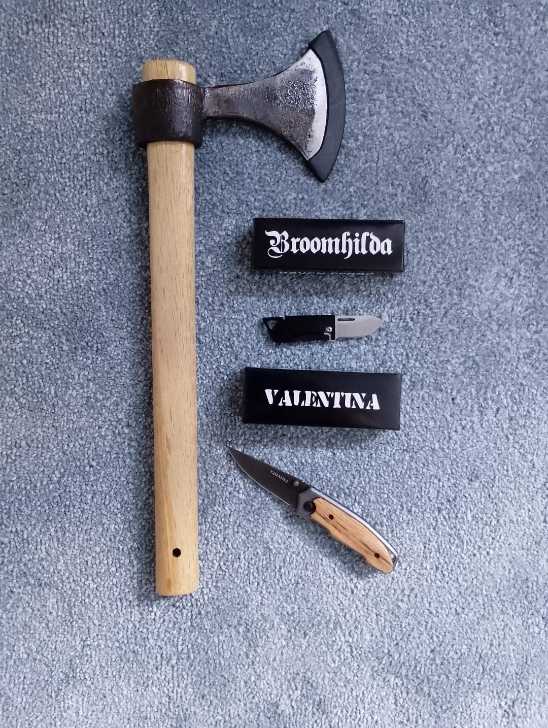 Customer photo review of Norse Hawk Throwing Axe
