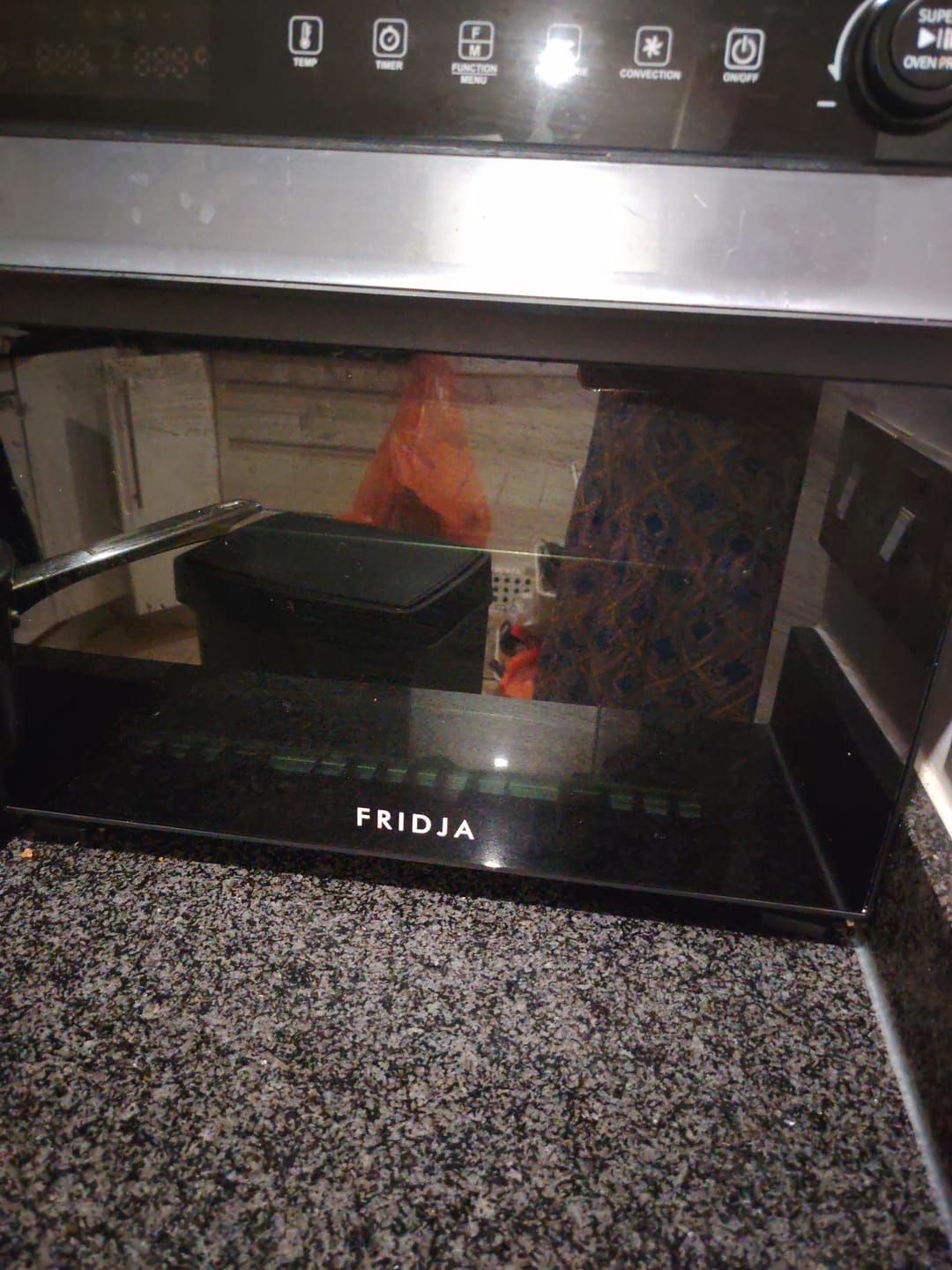 Customer photo review of f77 Super Oven Pro - 30L Digital Air Fryer Oven