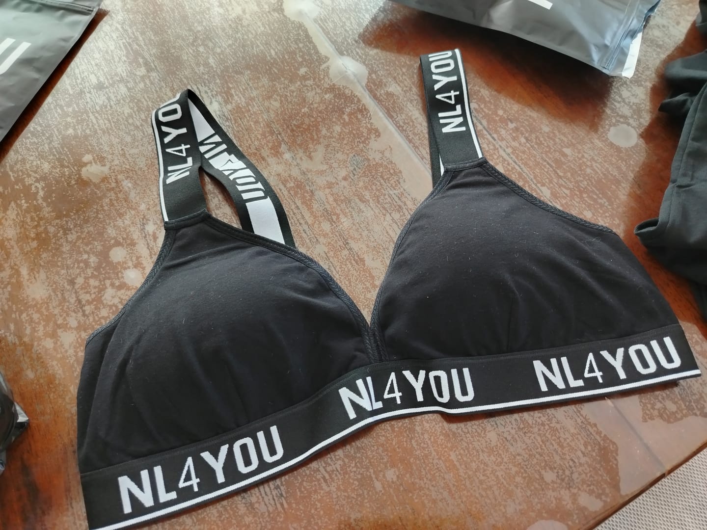 Customer photo review of All Black - Памучен бралет
