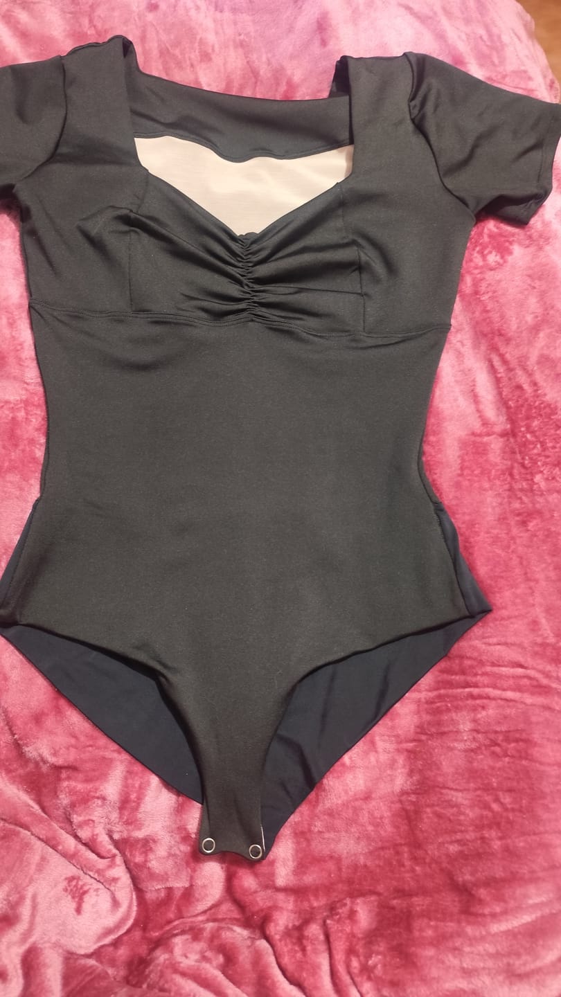 Customer photo review of BODY MODELADOR ESCOTE CORAZÓN MANGA CORTA