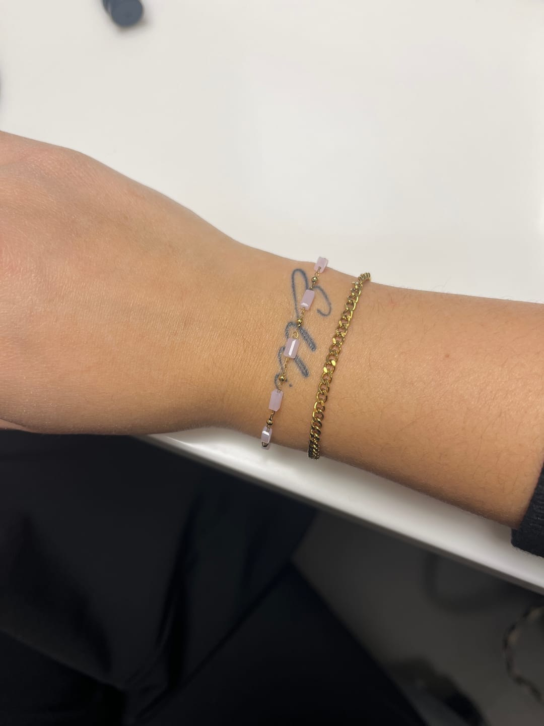 Customer photo review of Tilumé. Sada permanentých náramkov