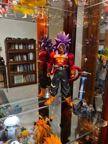 Customer photo review of Figurine Trunks " SSJ4 " | Dragon Ball Z