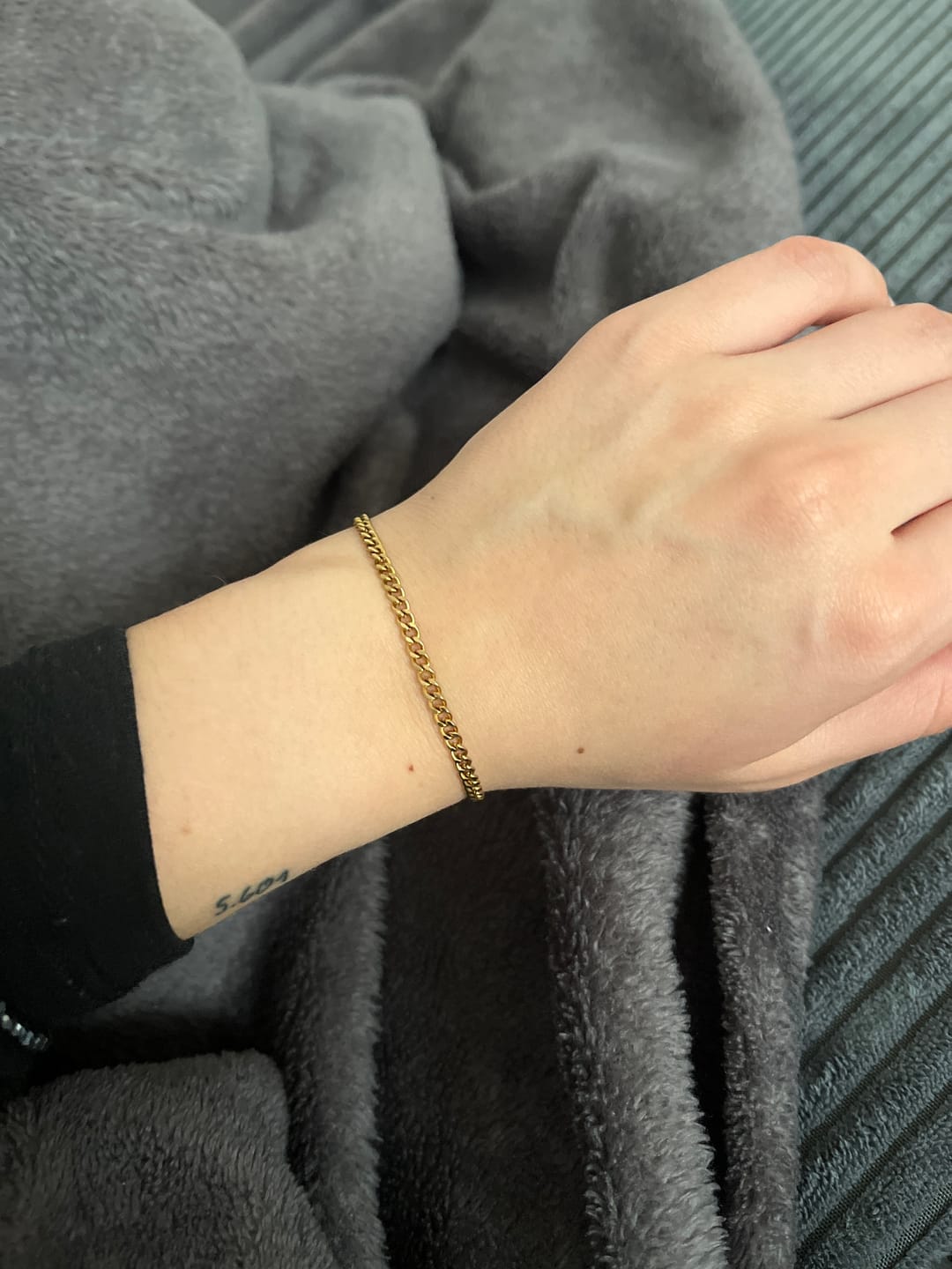 Customer photo review of Tilumé. Sada permanentých náramkov