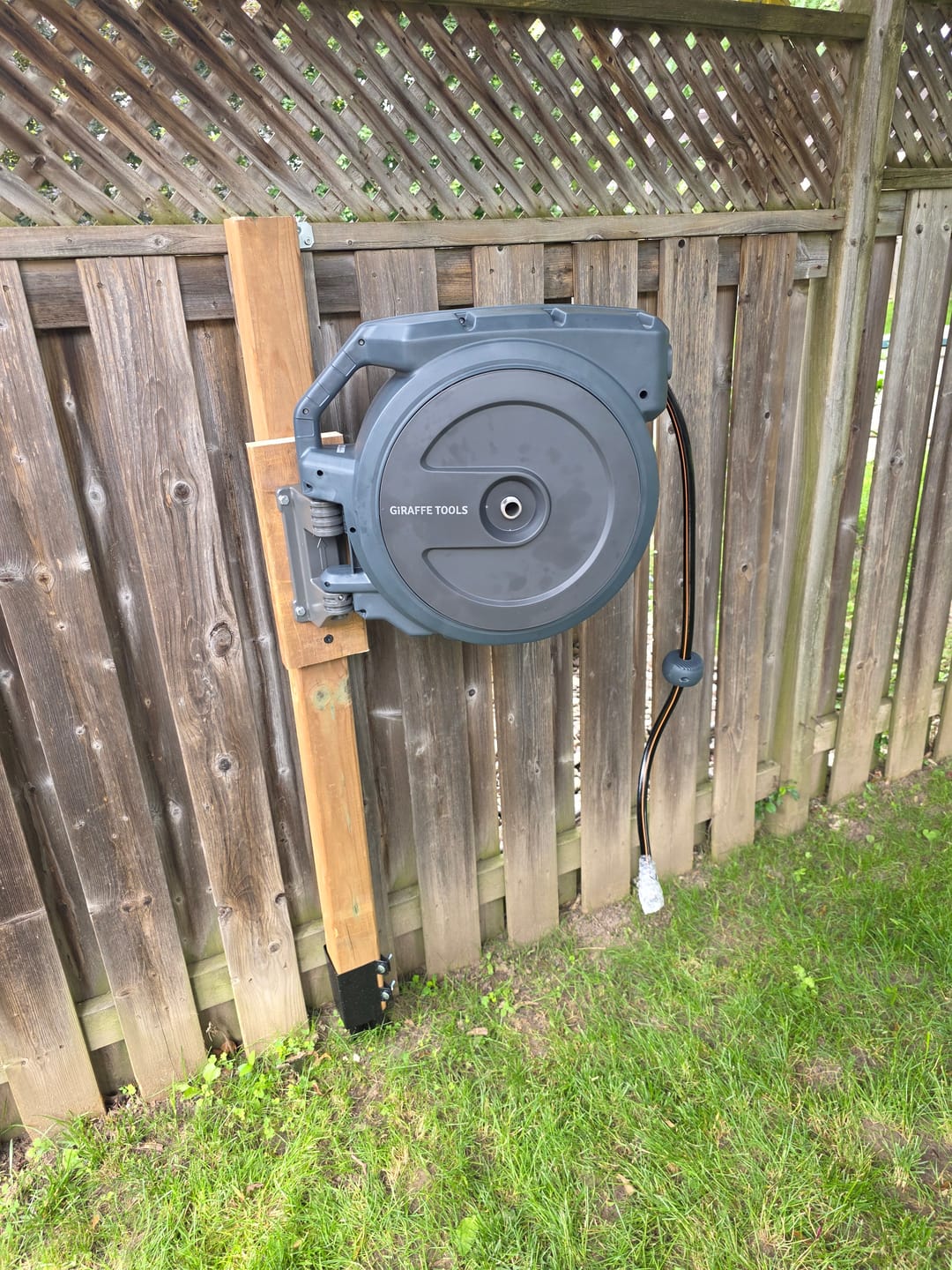 Customer photo review of Retractable Garden Hose Reel-5/8in-90ft