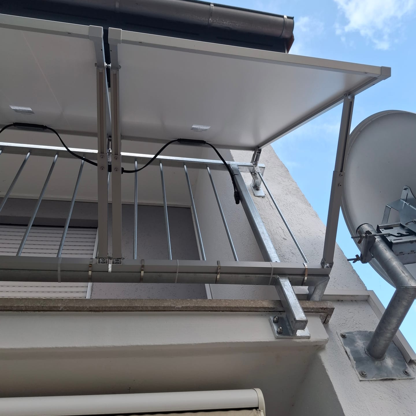 Customer photo review of Ray Lite Balkon Halterung Winkel einstellbar