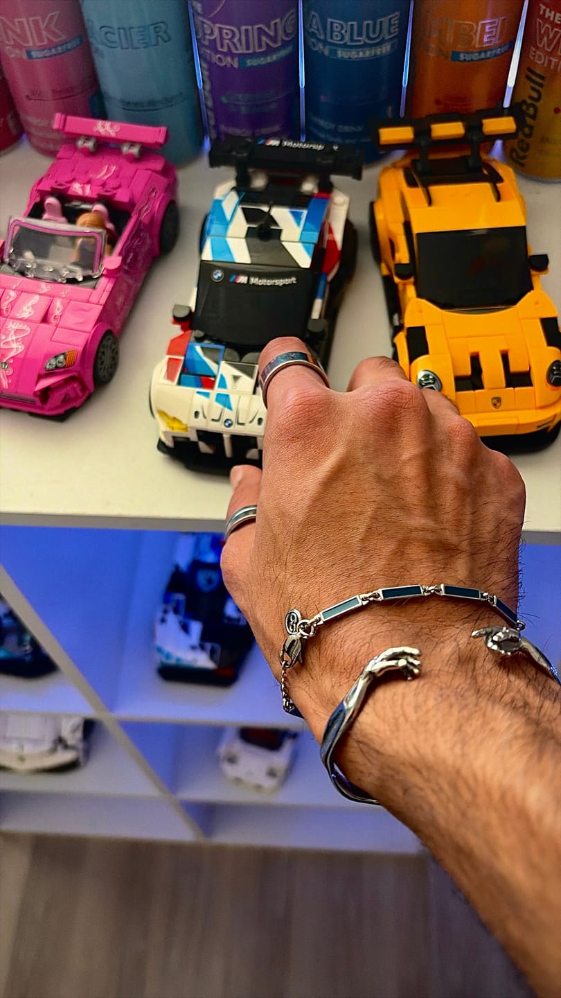 Customer photo review of Flush Bracelet - Blue