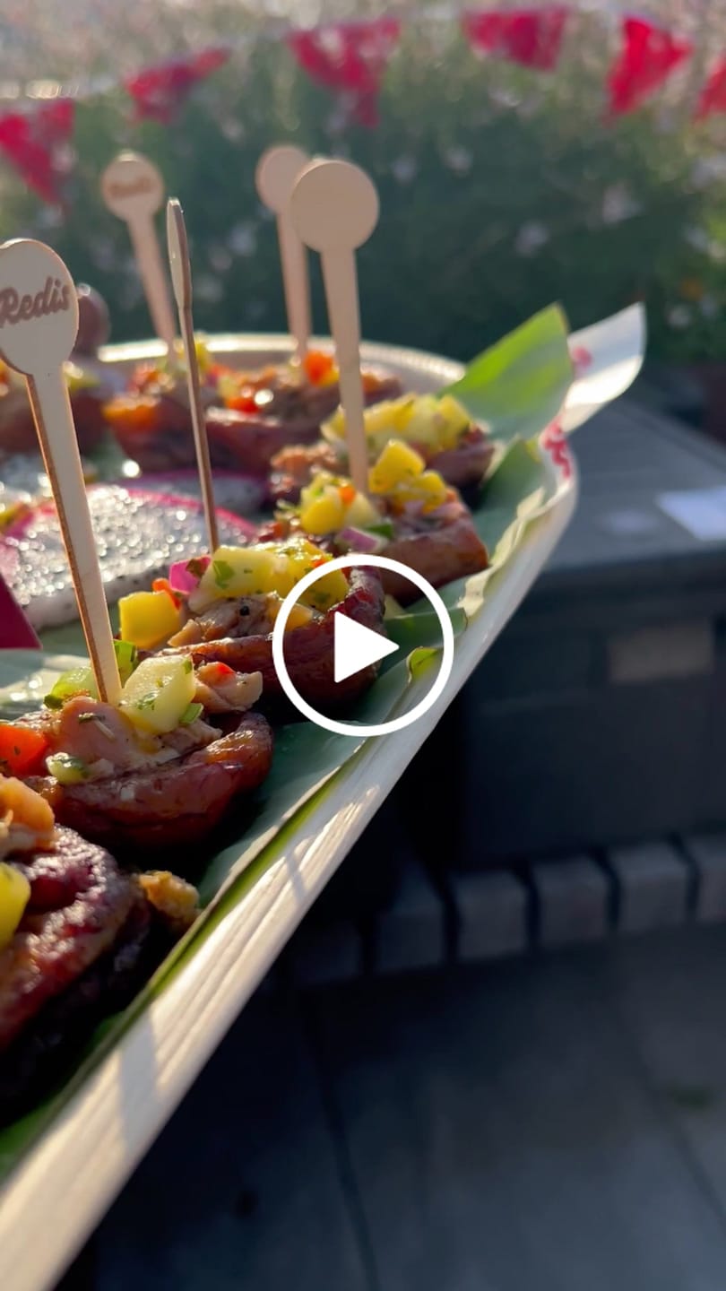 Customer video review of Extra Large Oval Palm Leaf Platters 55cm | Eco-Friendly Serving Trays | Premium Party Platters