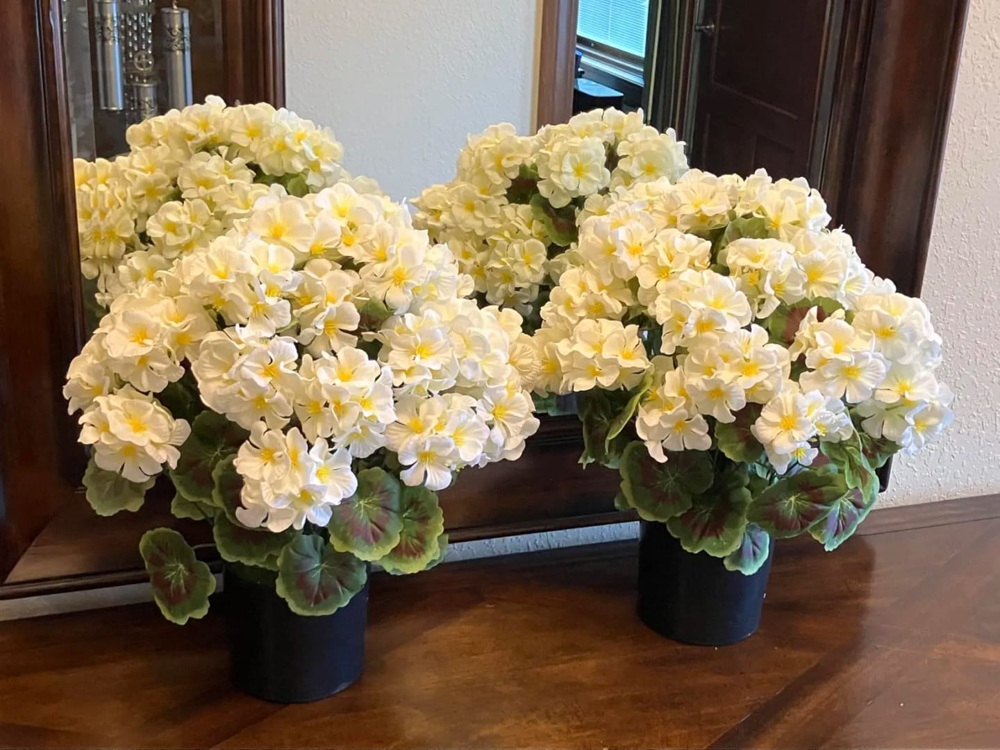 Customer photo review of 🔥Last Day 50% OFF🔥Outdoor UV Resistant Artificial Geranium Flowers