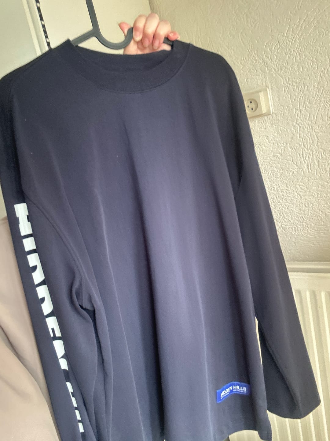 Customer photo review of LONGSLEEVE T-SHIRT NAVY