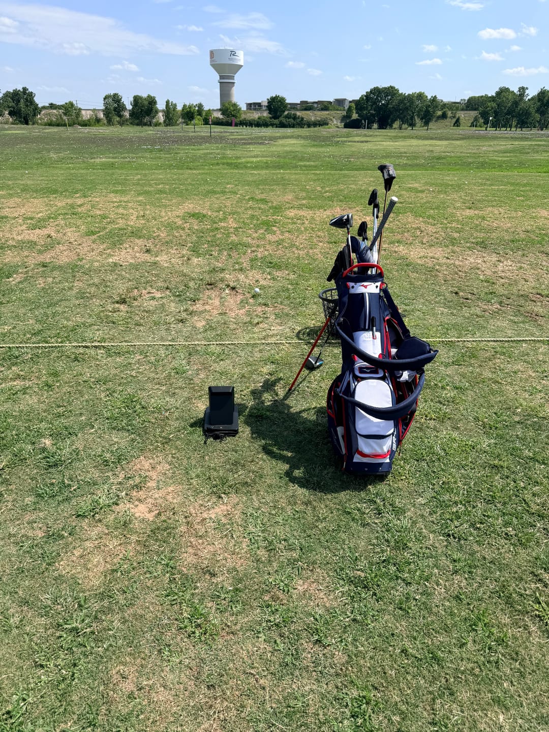 Customer photo review of (Refurbished) Swing Caddie SC4 PRO Golf Launch Monitor + Simulator With Alignment Stand
