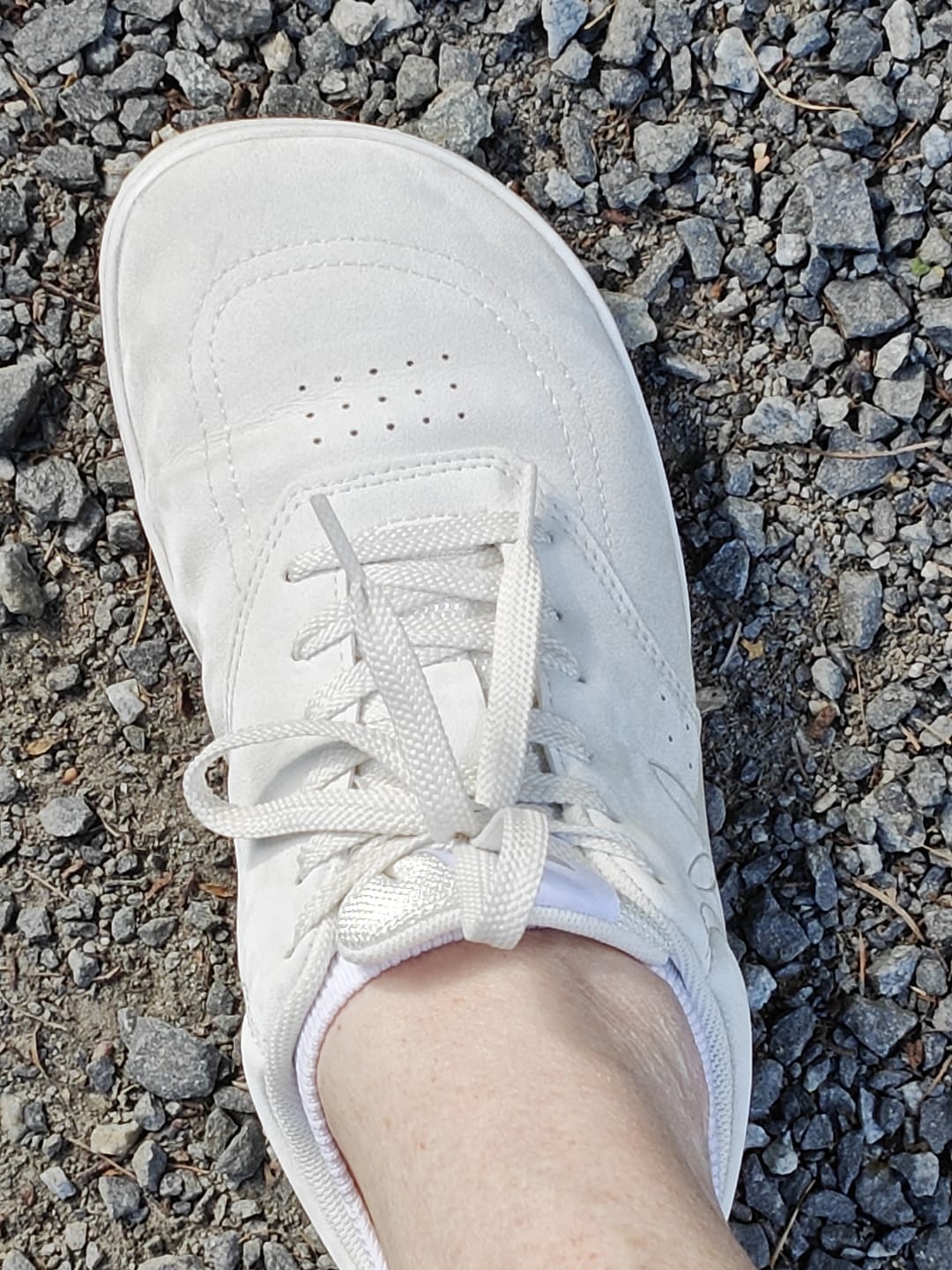 Customer photo review of Vaistoa Katu 2 -paljasjalkasneakerit